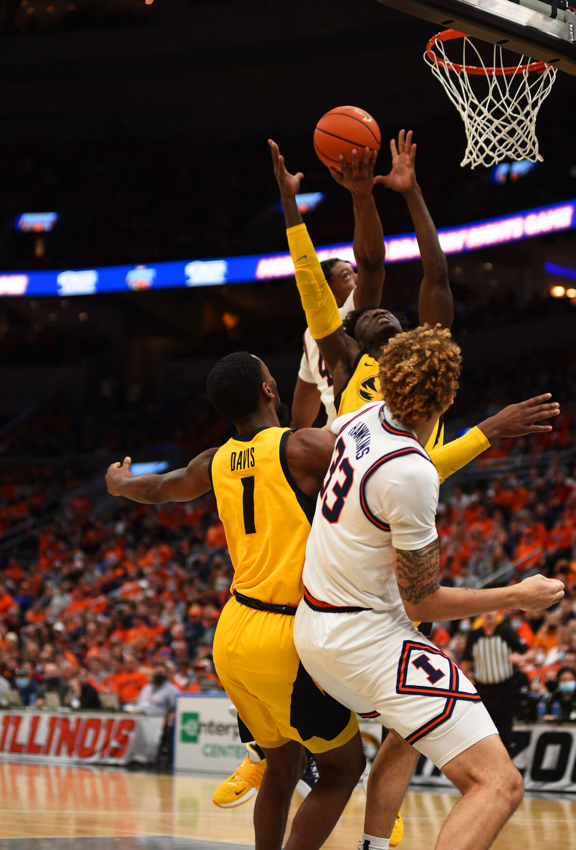 Illinois forward Omar Payne attempts to score a basket